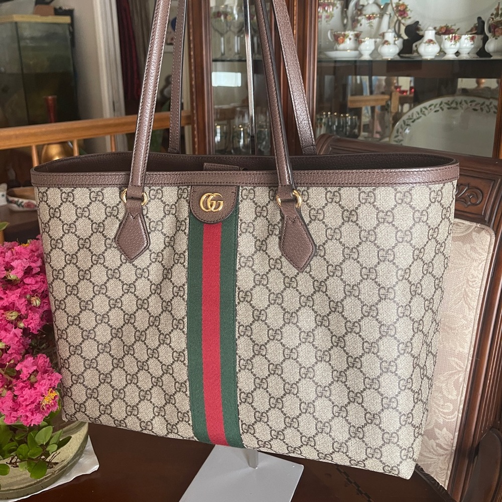 Excellent condition! Used two times only with dust bag